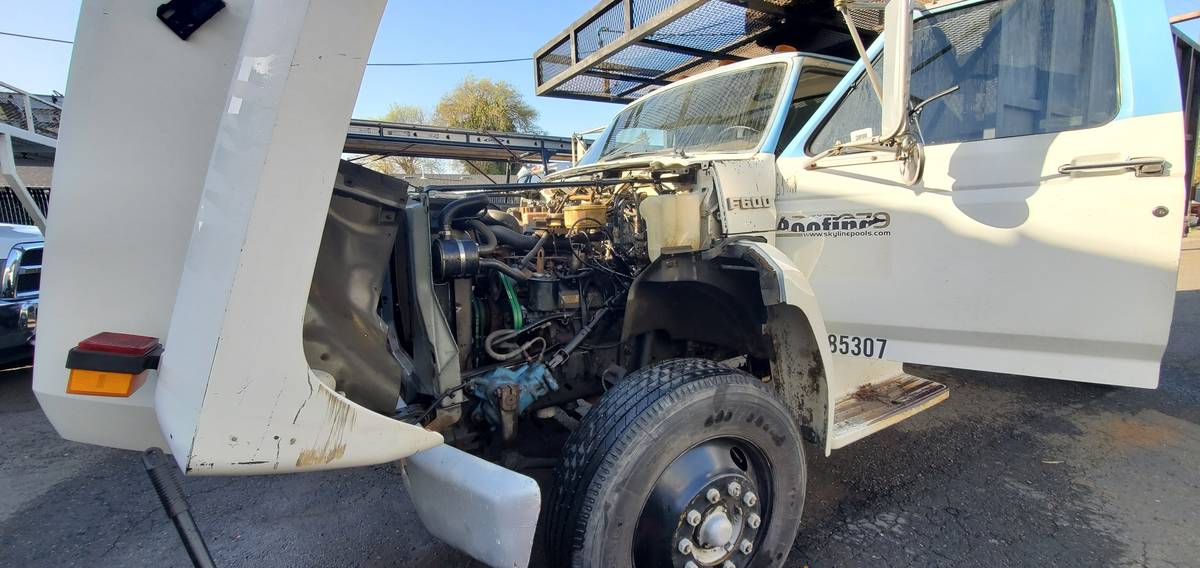 Ford-commercial-f-600-super-duty-1992-white-9