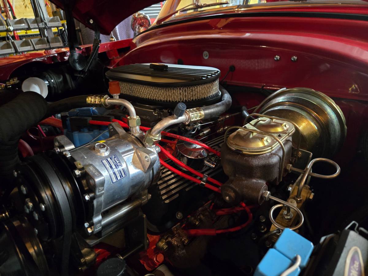 Ford-convertible-1953-red-13