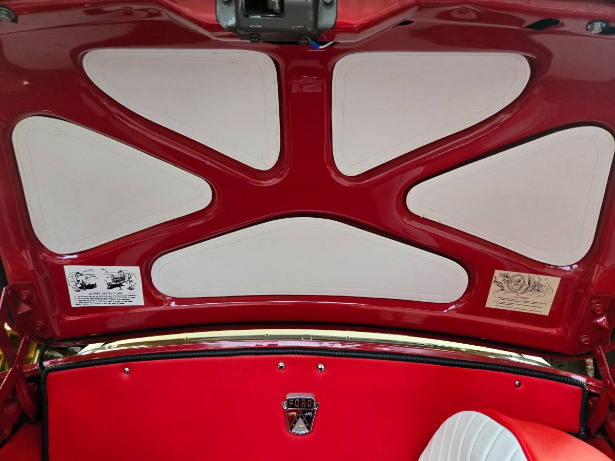 Ford-convertible-1953-red-24