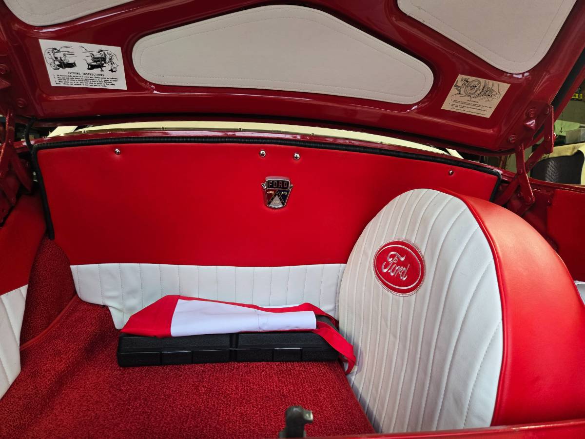 Ford-convertible-1953-red-26