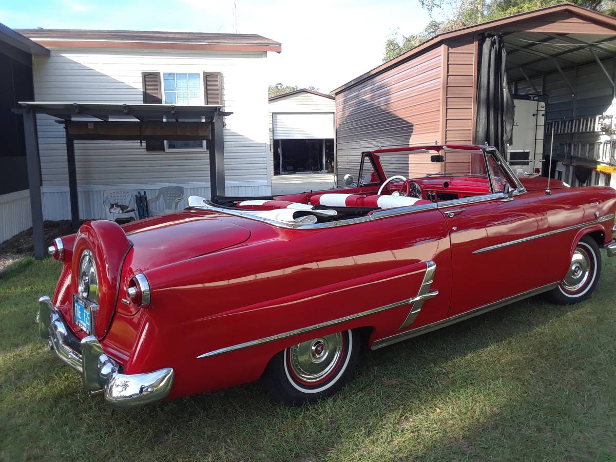 Ford-convertible-1953-red