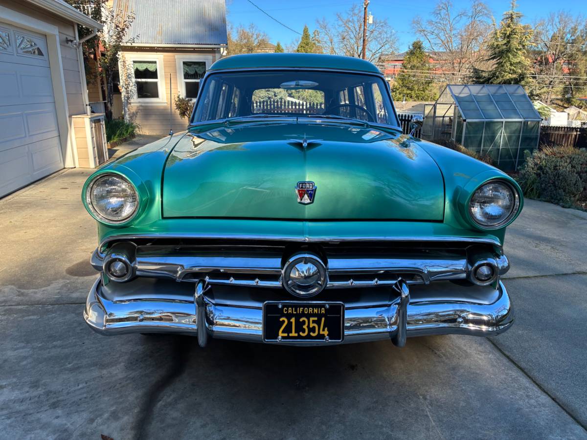 Ford-country-sedan-wagon-1954-green-1