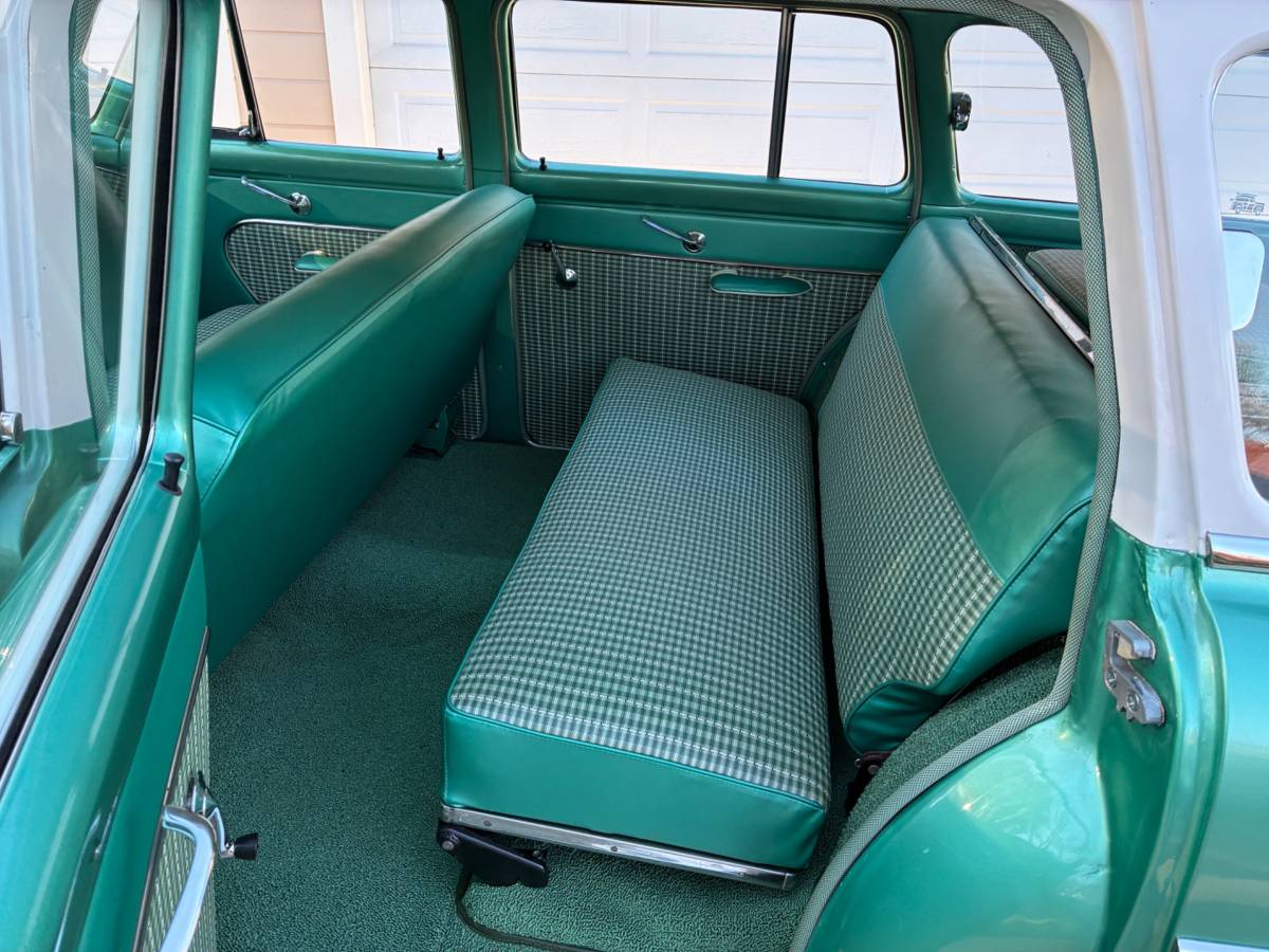 Ford-country-sedan-wagon-1954-green-19