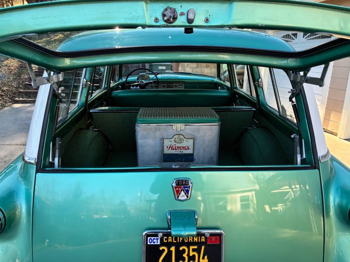 Ford-country-sedan-wagon-1954-green-8