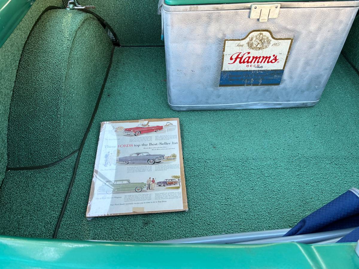 Ford-country-sedan-wagon-1954-green-9