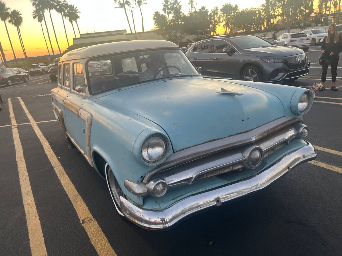 Ford-country-squire-1954-blue