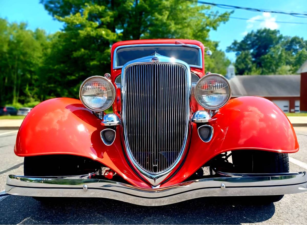 Ford-coupe-1933-red-1