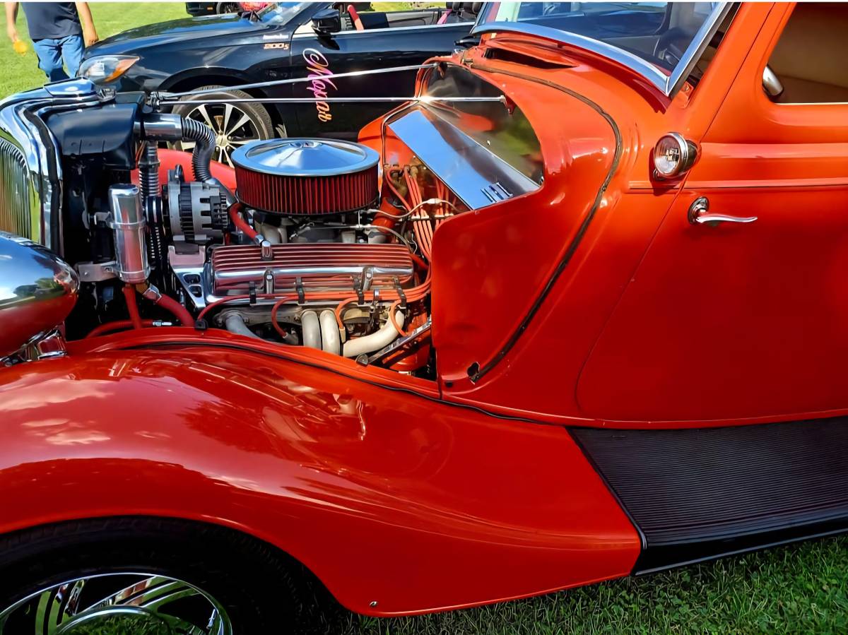 Ford-coupe-1933-red-4
