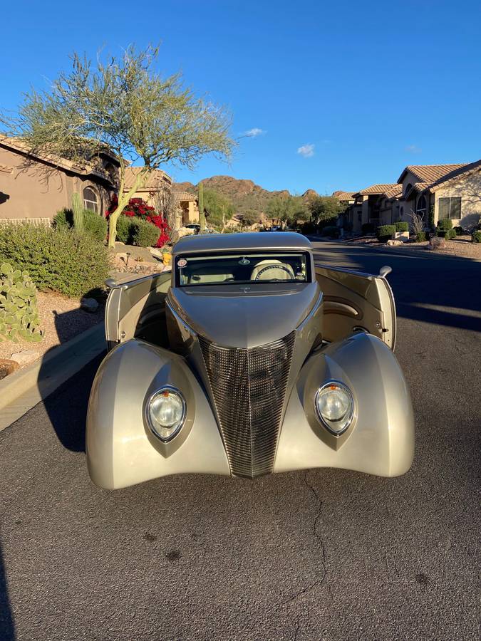 Ford-coupe-1937-custom-10