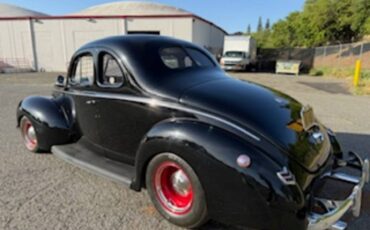 Ford-coupe-1940-black-3