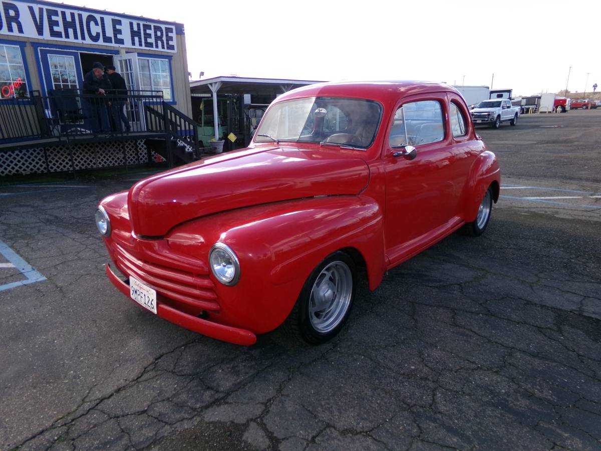 Ford-coupe-1948-red-2