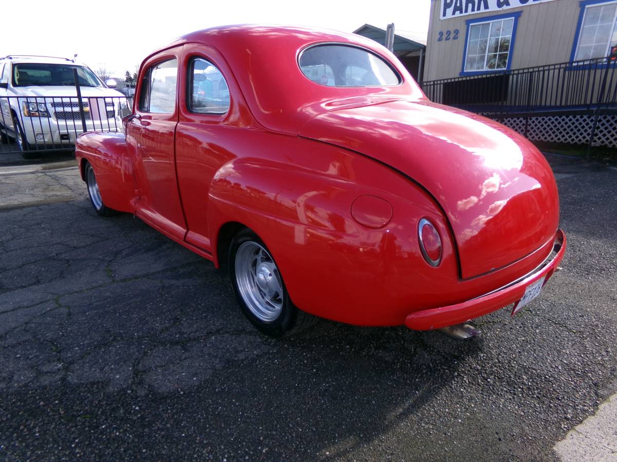 Ford-coupe-1948-red-3