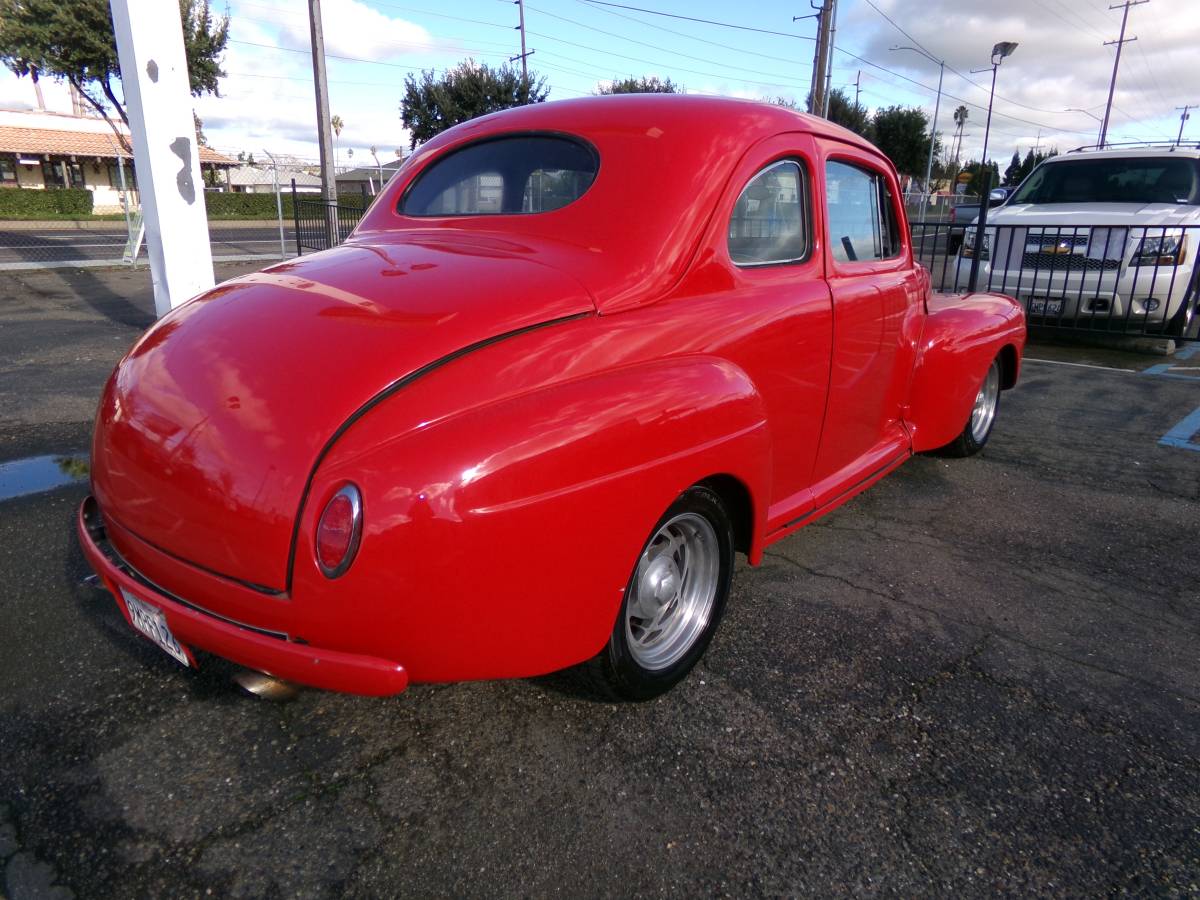 Ford-coupe-1948-red-4
