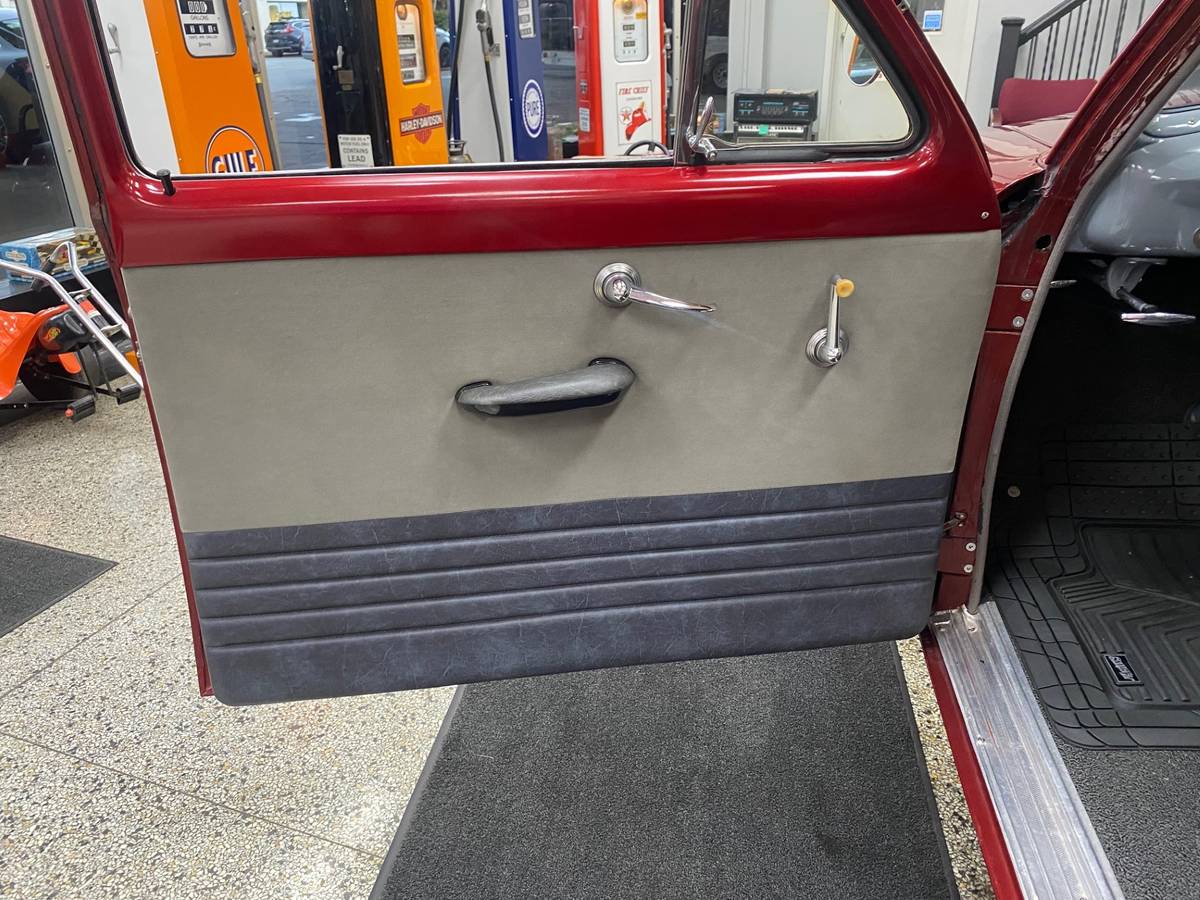 Ford-coupe-1950-red-8