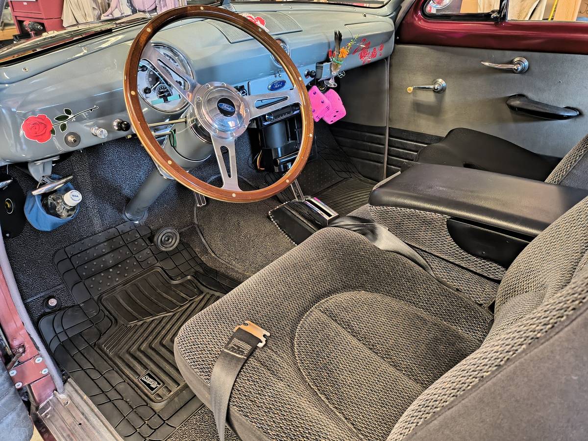 Ford-coupe-1950-red-9