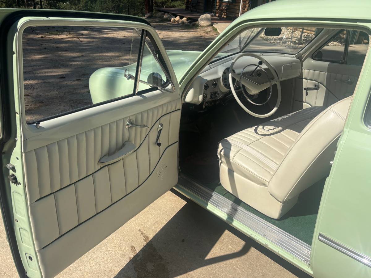 Ford-coupe-1951-green-8