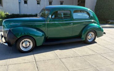 Ford-coupe-deluxe-1940-green-1