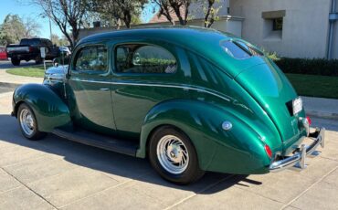 Ford-coupe-deluxe-1940-green-1