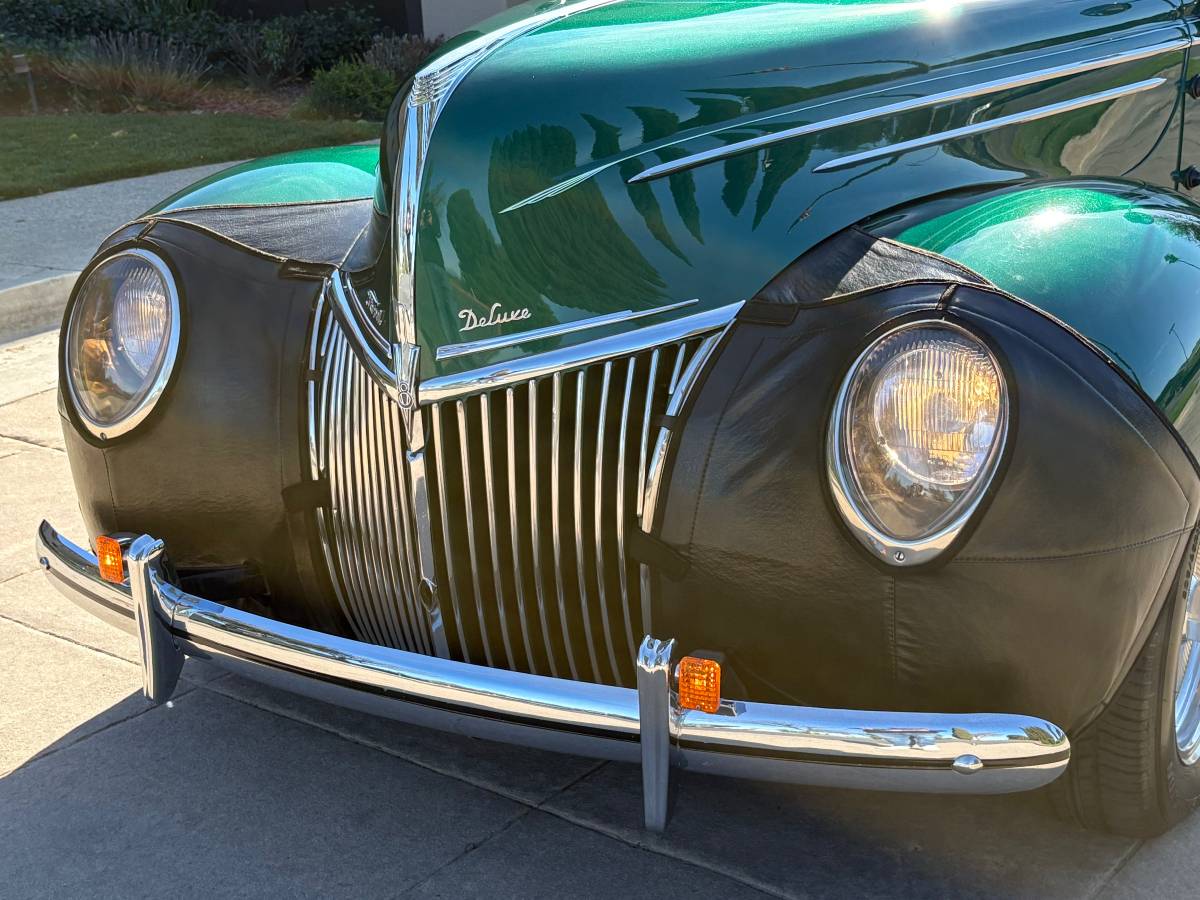 Ford-coupe-deluxe-1940-green-13