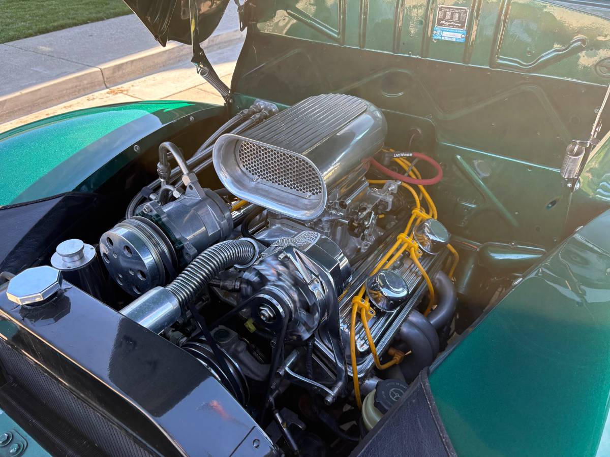 Ford-coupe-deluxe-1940-green-15