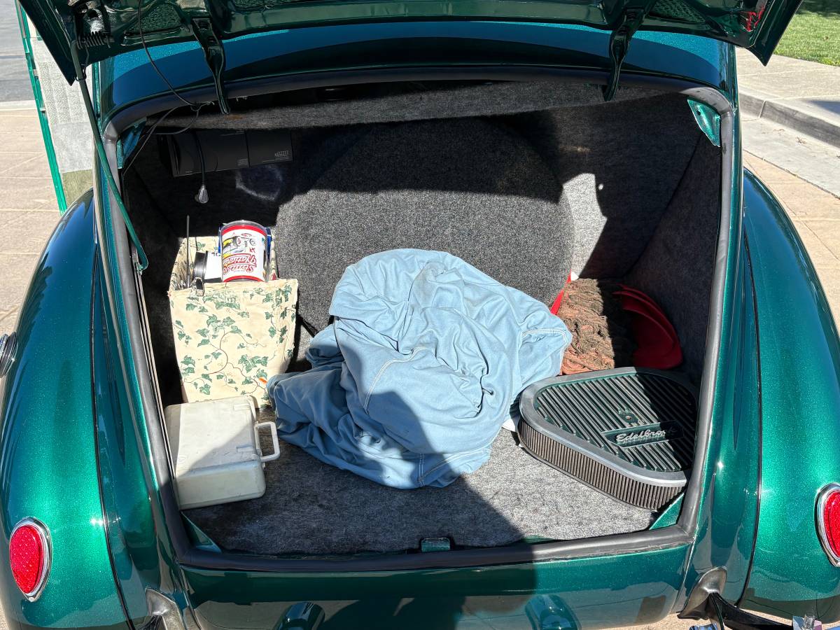 Ford-coupe-deluxe-1940-green-15