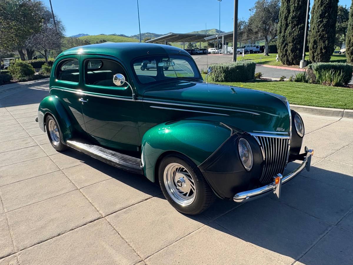 Ford-coupe-deluxe-1940-green-7