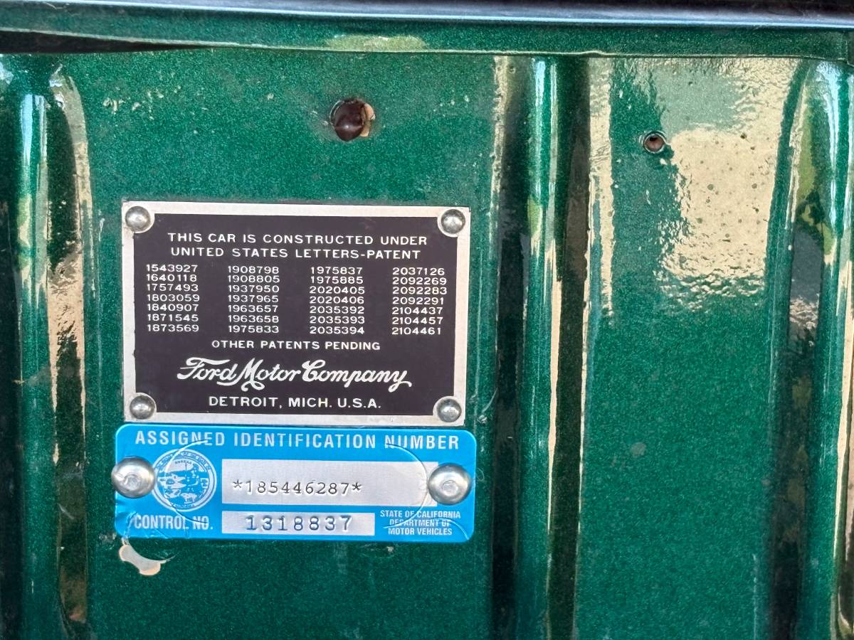 Ford-coupe-deluxe-1940-green-7