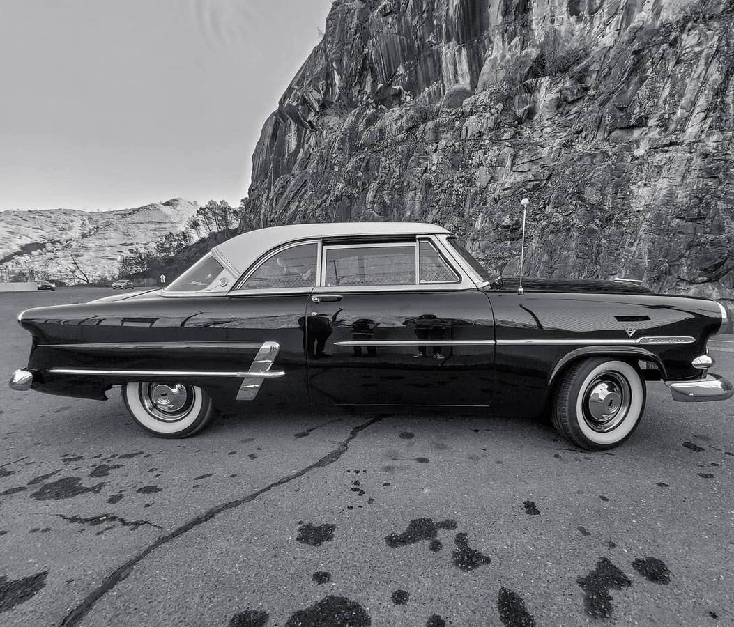 Ford-crestline-victoria-1953-9