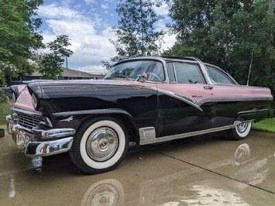 Ford-crown-victoria-1956-black-6