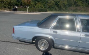 Ford-crown-victoria-1989-blue-7