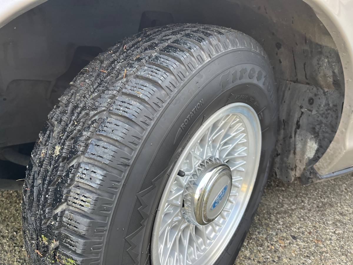 Ford-crown-victoria-1995-1