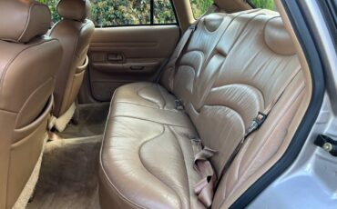 Ford-crown-victoria-1995-11