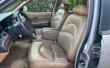 Ford-crown-victoria-1995-3