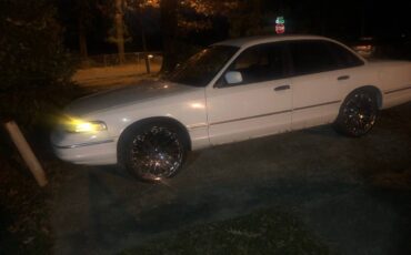 Ford-crown-victoria-1996
