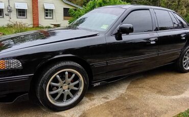 Ford-crown-victoria-1996-black-2