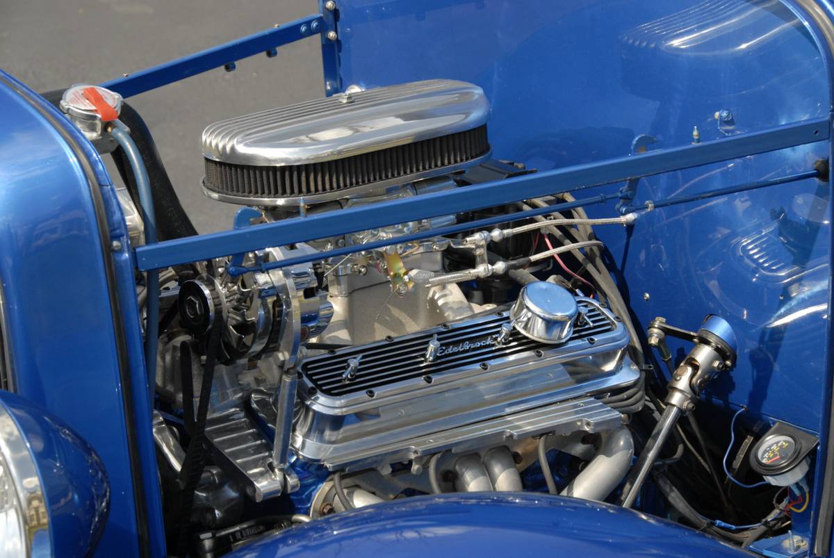 Ford-custom-1932-blue-1