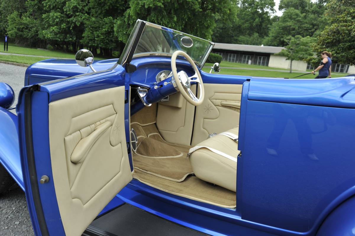Ford-custom-1932-blue-10