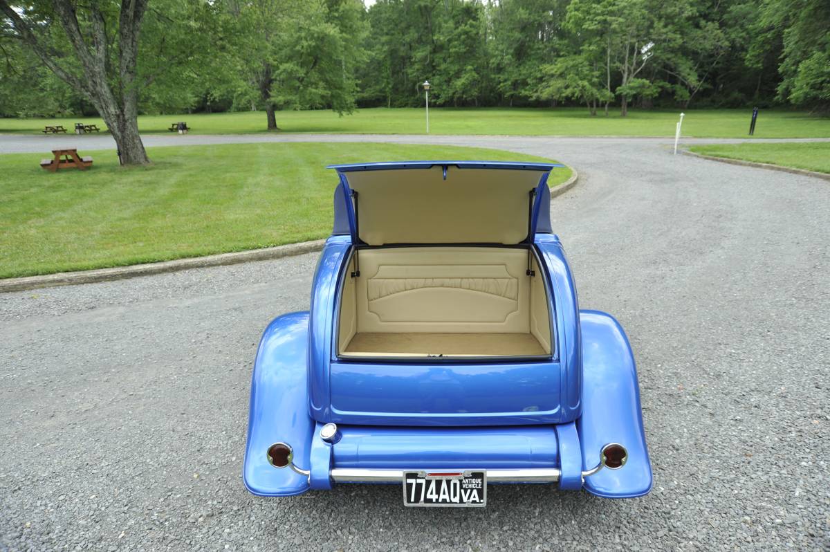 Ford-custom-1932-blue-12