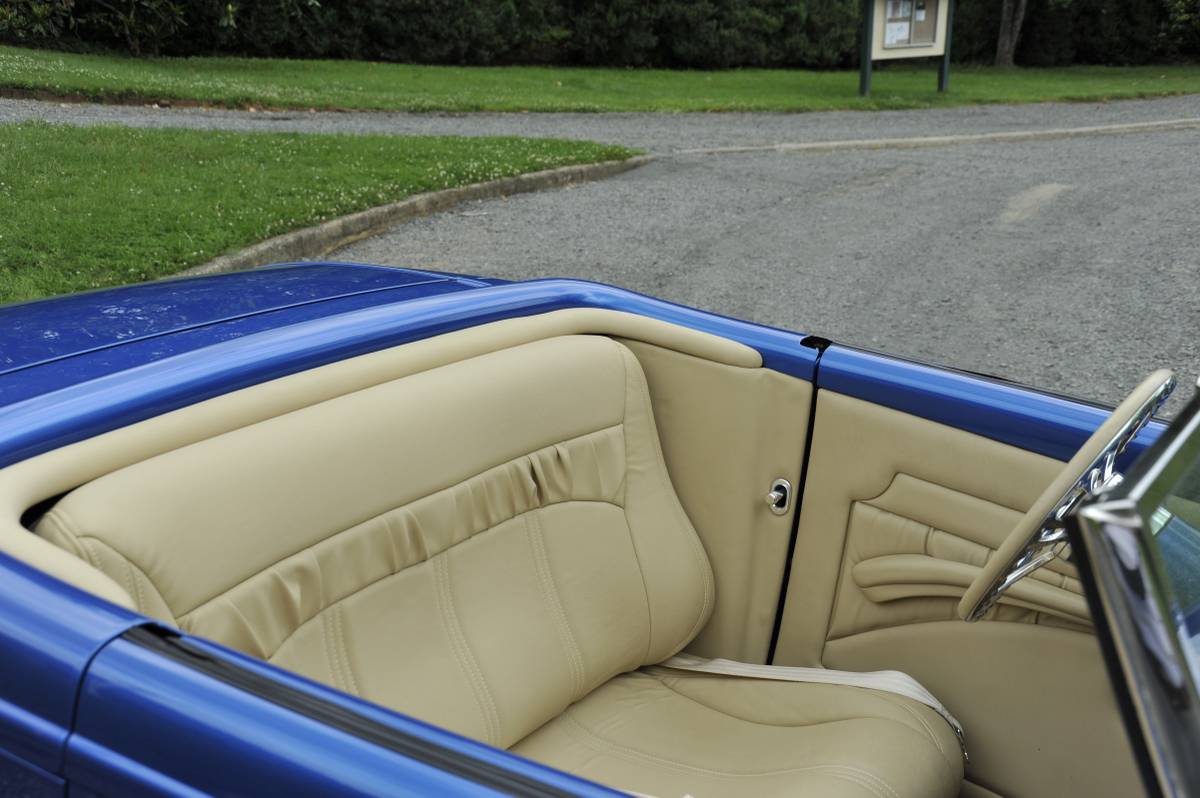 Ford-custom-1932-blue-13