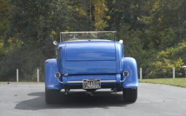 Ford-custom-1932-blue-16