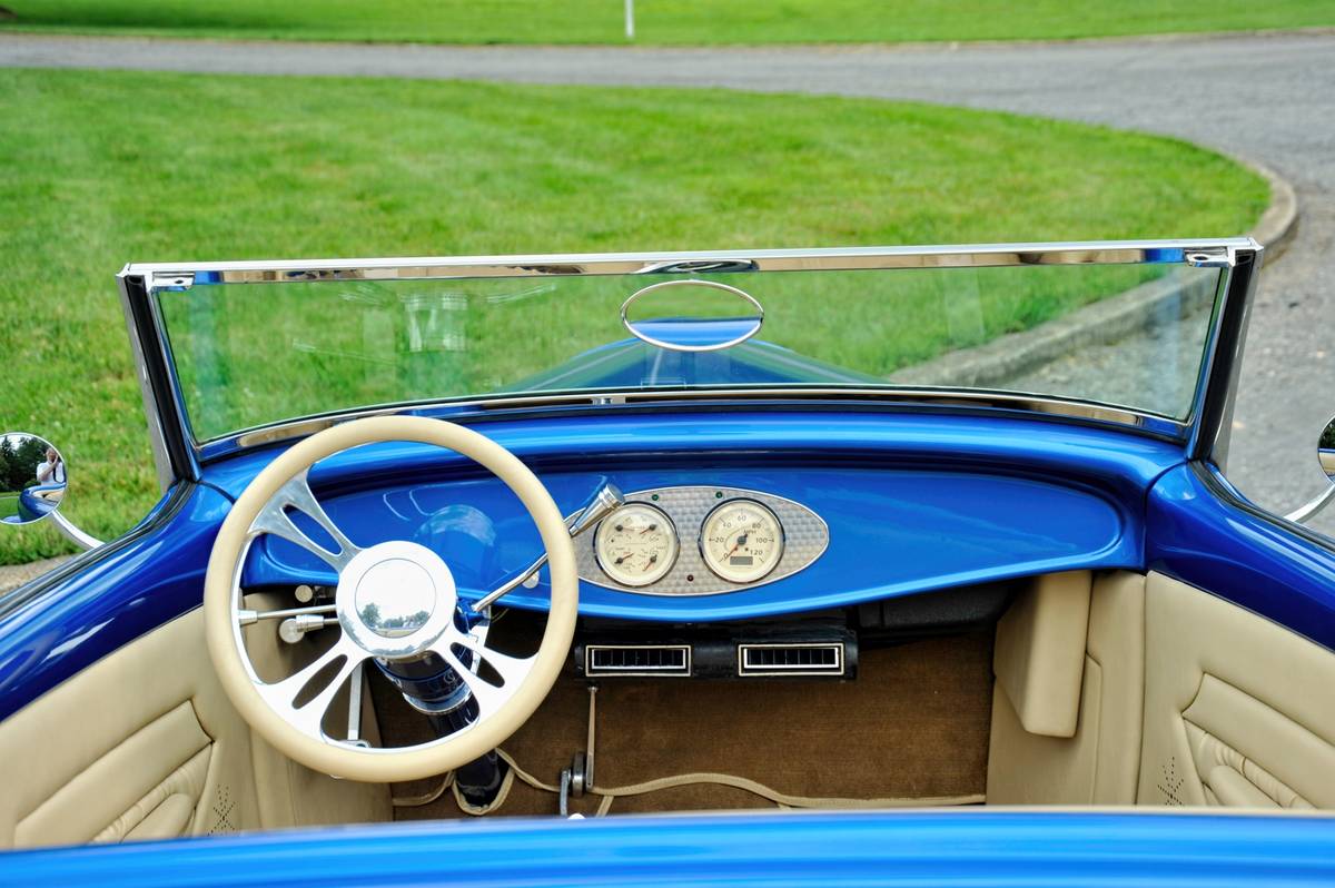 Ford-custom-1932-blue-3