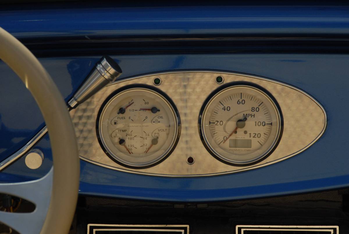 Ford-custom-1932-blue-4