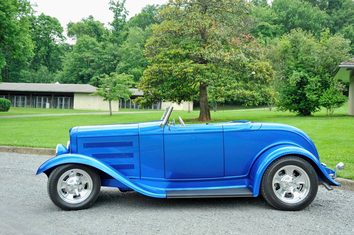 Ford-custom-1932-blue-6