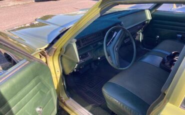 Ford-custom-500-1972-10