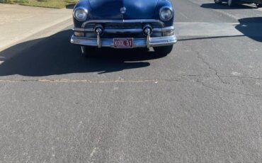 Ford-custom-v8-flathead-1951-blue-2