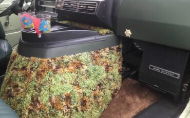 Ford-custom-van-1972-green-3