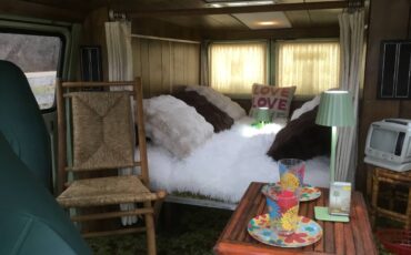 Ford-custom-van-1972-green-5