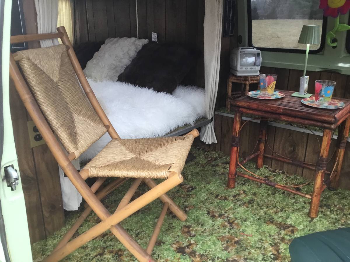 Ford-custom-van-1972-green-7