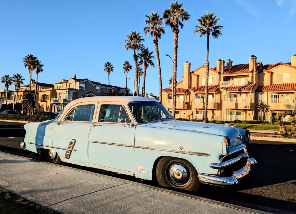 Ford-customline-1953-blue-10