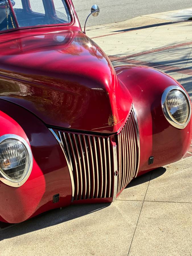 Ford-deluxe-1939-red-1